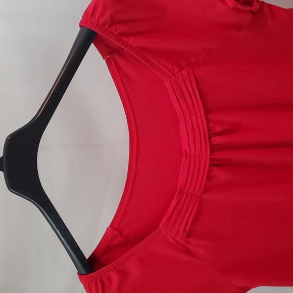 Red Short Sleeve Top - Picture 2 of 6
